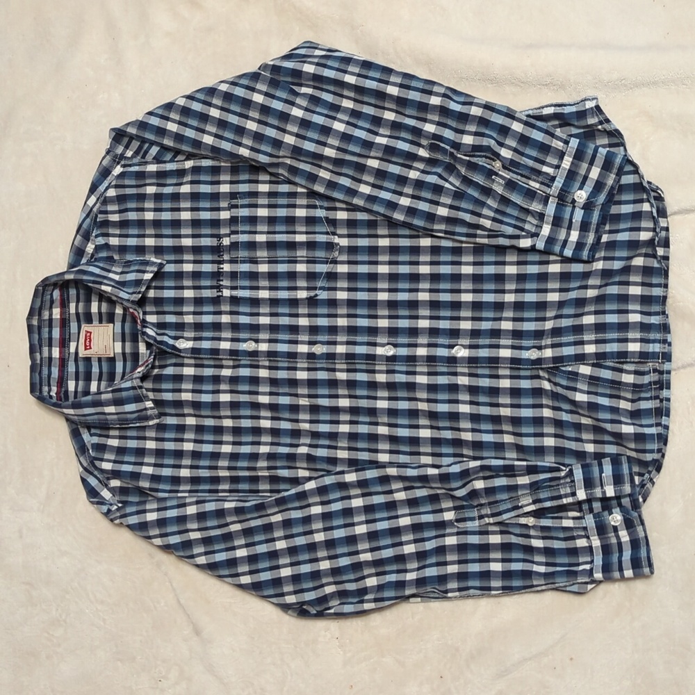 Levi Strauss men's plaid button down shirt size Large Blue Black And White